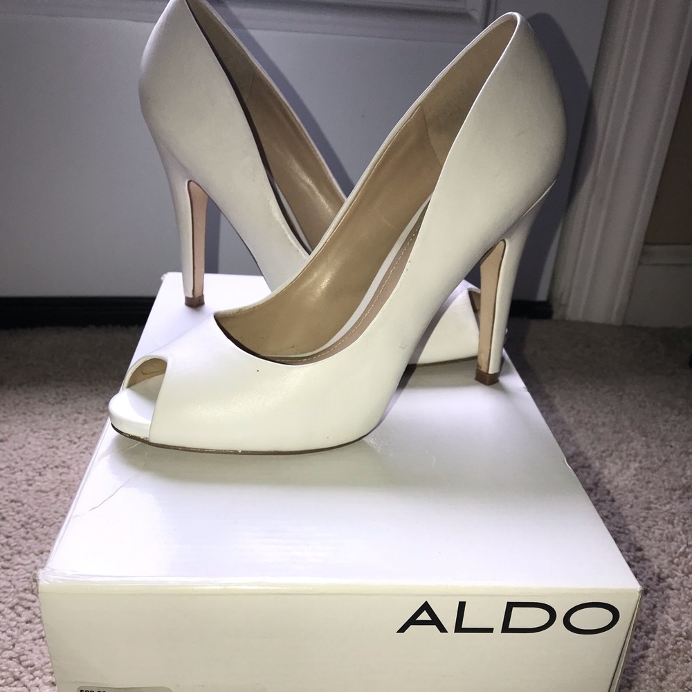 Aldo - Picture 2 of 3